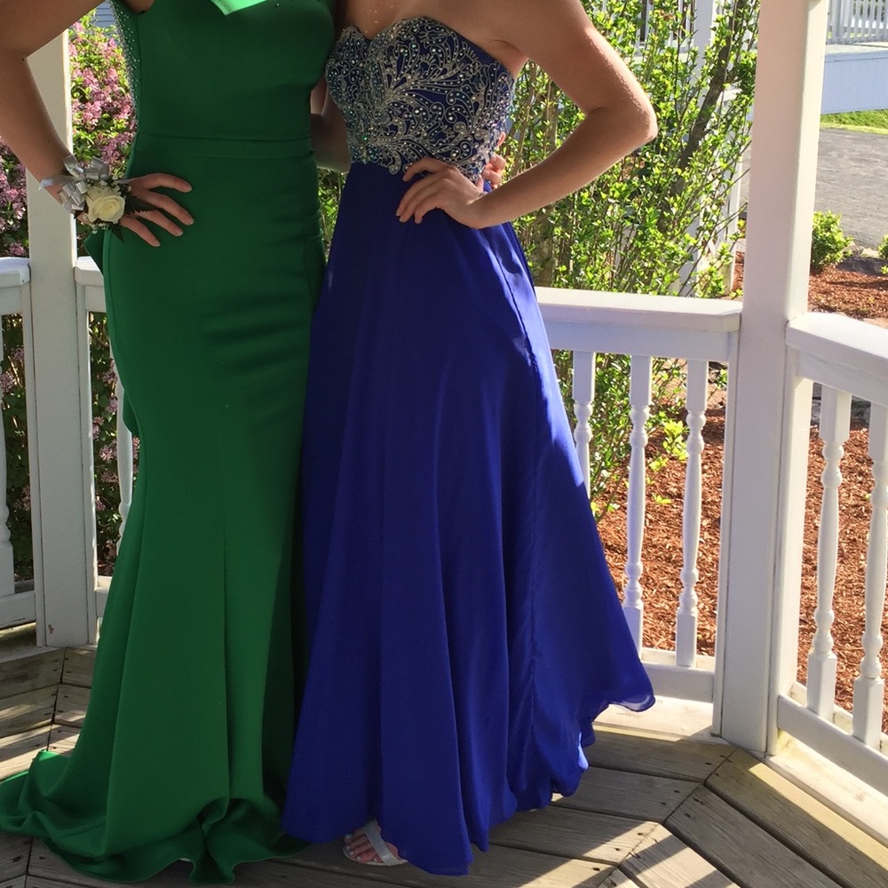 Blue strapless prom dress